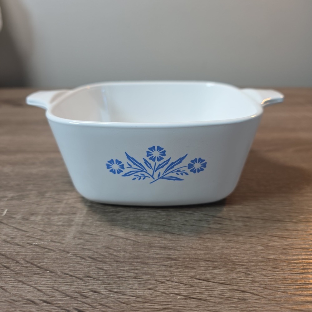 Corning Ware Blue Cornflower P-43-B 22 oz Square Casserole Dish Vintage USA